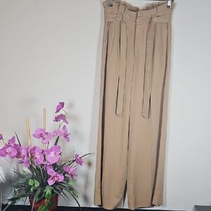 Women's Kakhi  Wide Leg Pants. Self Tie. Banana Republic Size 4